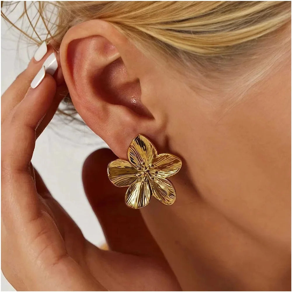 Vintage Flower Stud Earrings